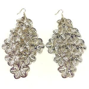 Silver Flower Stacked Drop Earrings NEW. Lots of movement